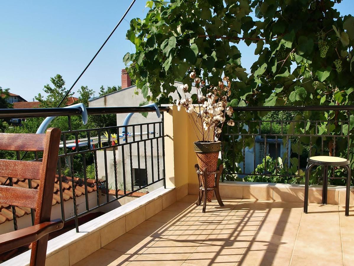 Dionysos Apartment Asproválta Bilik gambar
